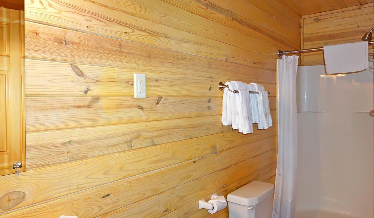 Wimberley Log Cabins Resort And Suites- Unit 8 Екстер'єр фото